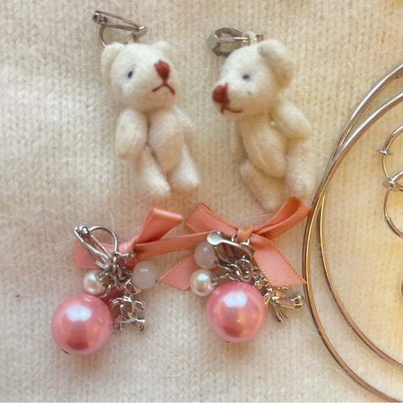 10 pairs of clip on earrings and 8 clip on ear cuffs! - Picture 2 of 6